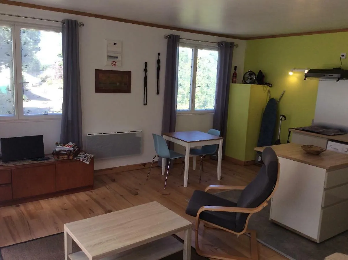 Gite De Cerisier Saint-Nicolas-de-la-Grave Holiday home